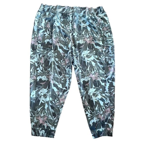 Columbia Pleasant Creek Camo Jogger Pants - Picture 3 of 6